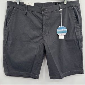 Measurements:
Waist - 42
Inseam - 10 in
Front Rise - 13.5 in
Back Rise - 16 in